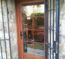 Puerta-aluminio-efecto-madera