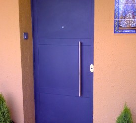 Puerta de entrada de hierro