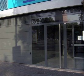 puertas-basculantes-batientes-01